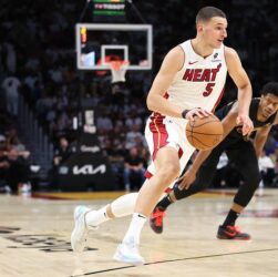 Новини спорту - Лідер Маямі домовився про продовження контракту