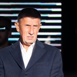 Новини світу - Лідер виборів у Чехії заявив, що Україна не готова до ЄС