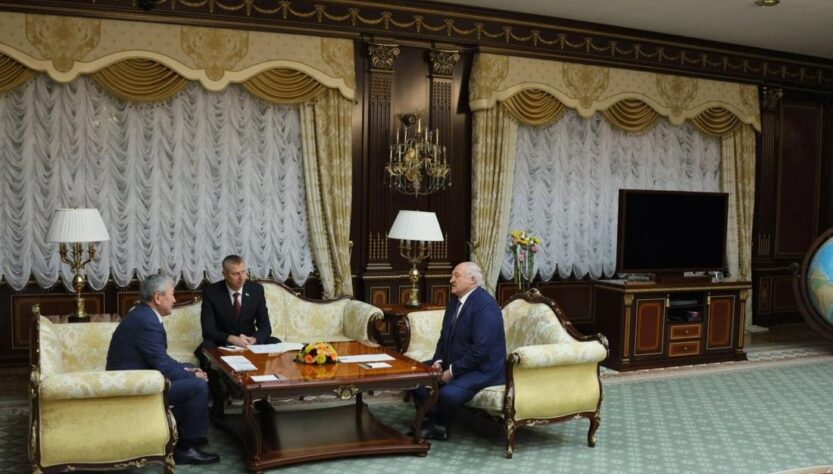 Новини світу - Лукашенко вперше "засвітив" Орешник - ЗМІ