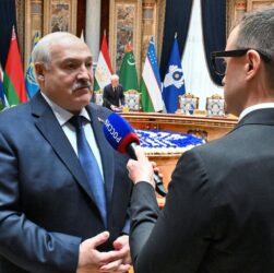 Новини світу - Лукашенко знову пригрозив Зеленському втратою країни