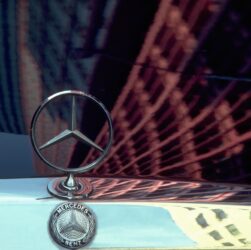 Авто новини - Mercedes перевищив очікування прибутків