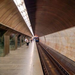 Новини Києва - Метро Києва відновило звичний рух потягів