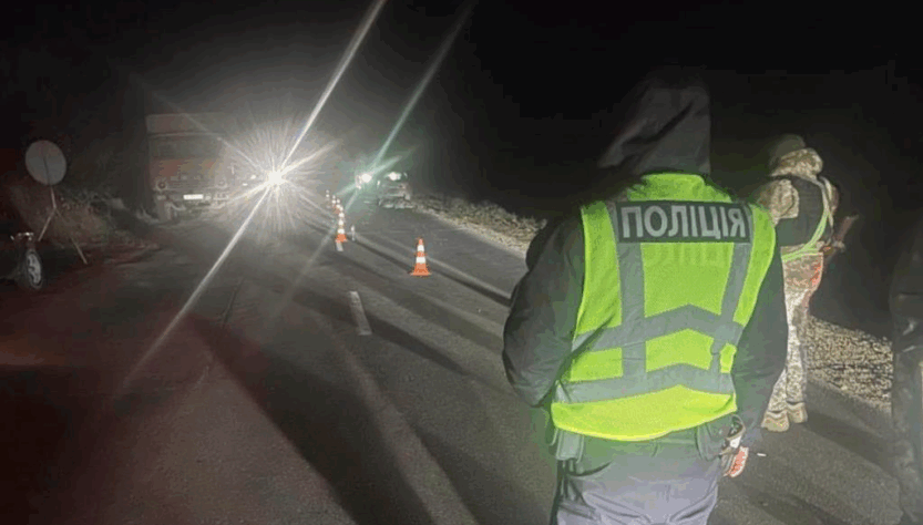 Події - На блокпості під Одесою фура збила двох військових