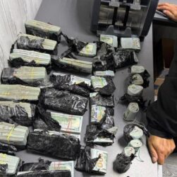 Новини України - На кордоні знайшли майже $1 млн під капотом авто