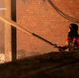 Новини України - На Сумщині росіяни поцілили в об'єкт інфраструктури, є знеструмлення