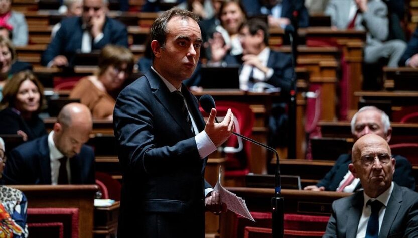 Новини світу - Новий уряд Франції пережив два вотуми недовіри