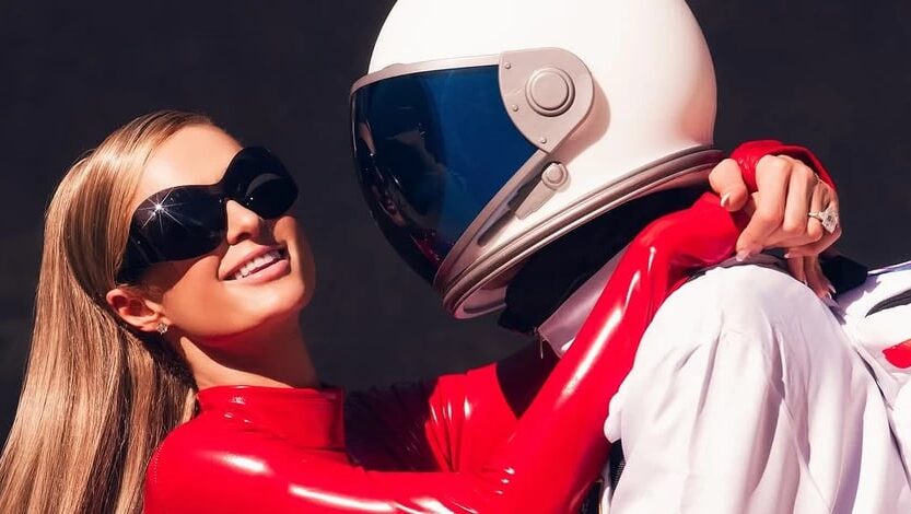 Новини культури - Періс Гілтон повторила легендарний образ Брітні Спірс до Гелловіна