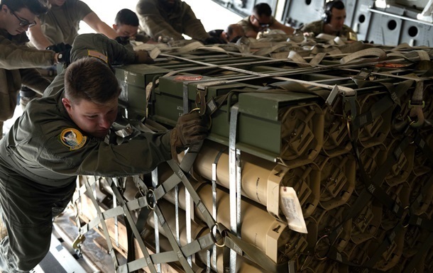 Новини України - Постачання Україні зброї США може затриматися