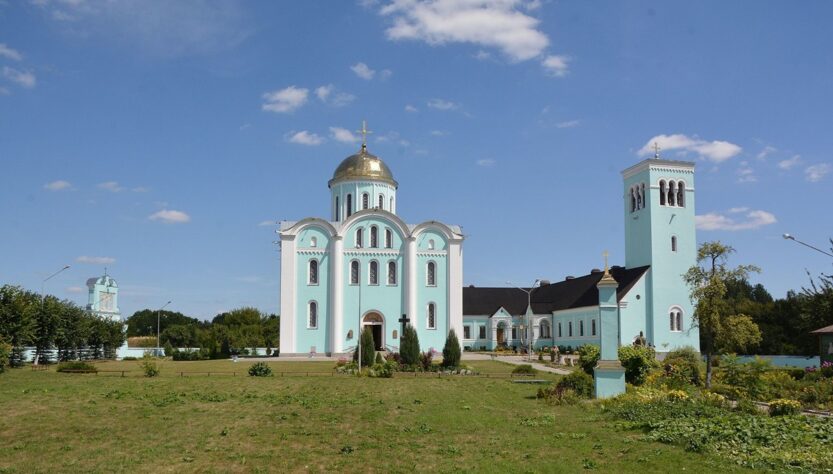 Новини України - Представників УПЦ МП виселили з собору на Волині