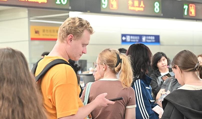 Новини світу - Росіянам масово блокують виїзд за кордон через повістки - соцмережі