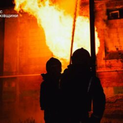 Новини України - Рятувальники показали наслідки удару по Харкову