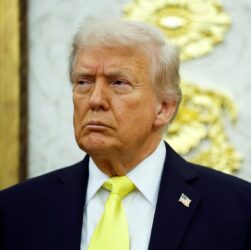 Новини світу - Сенат США готовий ухвалити санкції проти РФ, Трамп каже: "стоп"