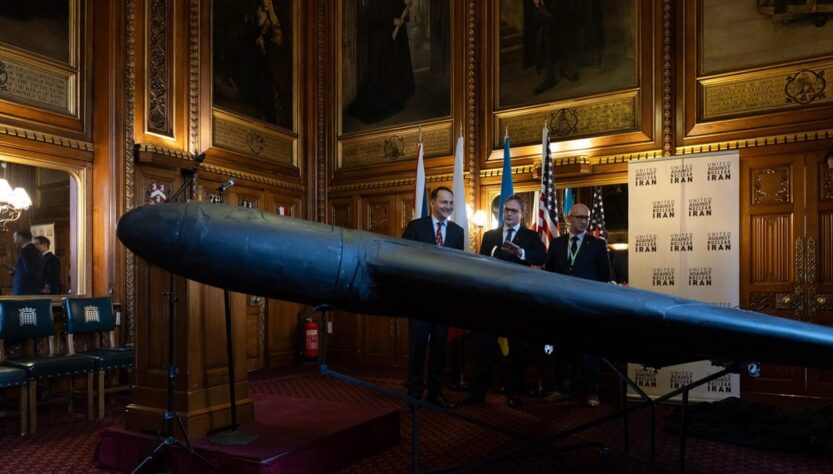 Новини світу - Сікорський показав іранський "шахед" у парламенті Великобританії