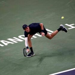 Новини спорту - Сіннер залишив корти Шанхаю: заслаб ногами