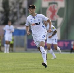 Новини спорту - Скандальний футболіст Динамо допоміг ЗСУ значною сумою