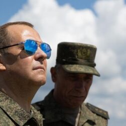 Новини світу - Tomahawk для України: Медведєв обізвав Трампа і "пригрозив" наслідками