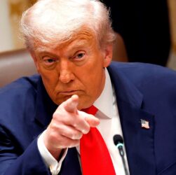 Новини світу - Трамп поговорив з Путіним. Буде нова зустріч