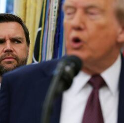 Новини світу - Трамп ще вирішує щодо Tomahawk для України - Венс