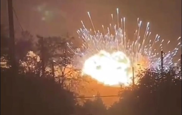 Новини України - У Донецьку підірвали склад боєприпасів - соцмережі