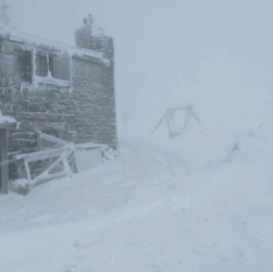 Новини України - У Карпатах намело пів метра снігу й вдарив мороз