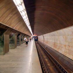 Новини Києва - У Києві зупинилась "зелена" гілка метро