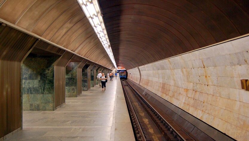 Новини Києва - У Києві зупинилась "зелена" гілка метро