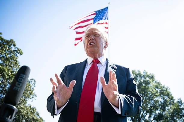 Новини світу - У США зростає напруга через погрози Трампа ввести Закон про повстання