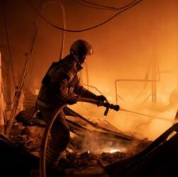 Новини України - Удар по Харкову: у місті спалахнули пожежі