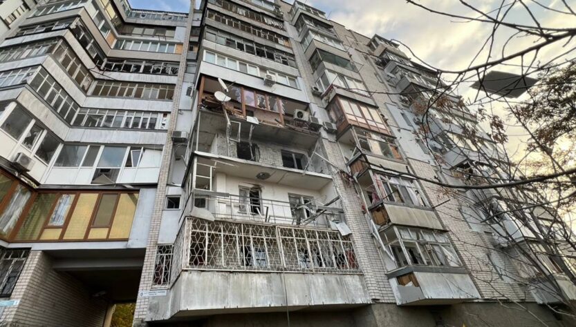 Новини України - Удар по Херсону: двоє загиблих, 14 поранених