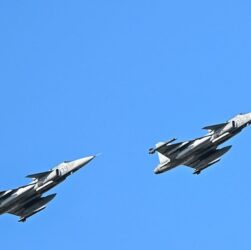 Новини України - Україна матиме 150 літаків Gripen - Зеленський