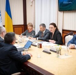 Новини бізнесу - Україна під тиском МВФ через курс гривні - ЗМІ