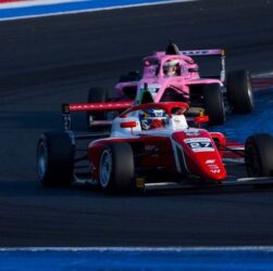 Новини спорту - Українець Бондарев у Формулі-4 серед новачків за підсумками сезону третій