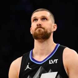 Новини спорту - Українці на паркеті: Михайлюк і Лень стартували у передсезонних матчах