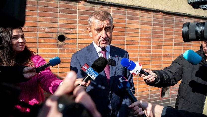 Новини світу - В Чехії стартували вибори в парламент: фаворит - антиукраїнський популіст
