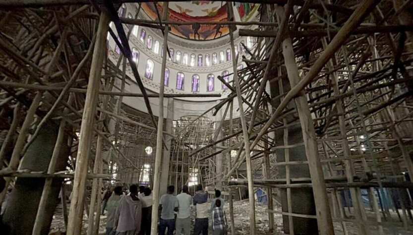 Новини світу - В Ефіопії обвалилася церква: 30 загиблих і 200 потерпілих