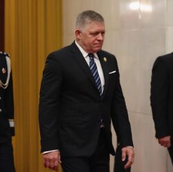 Новини світу - В Словаччині міністр звинувати президента в спробі "повалити уряд Фіцо"