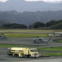 Новини світу - В Японії три військові гелікоптери США здійснили аварійну посадку