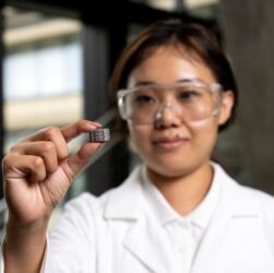 Технології - Вчені створили унікальні самозарядні імплантати для хребта