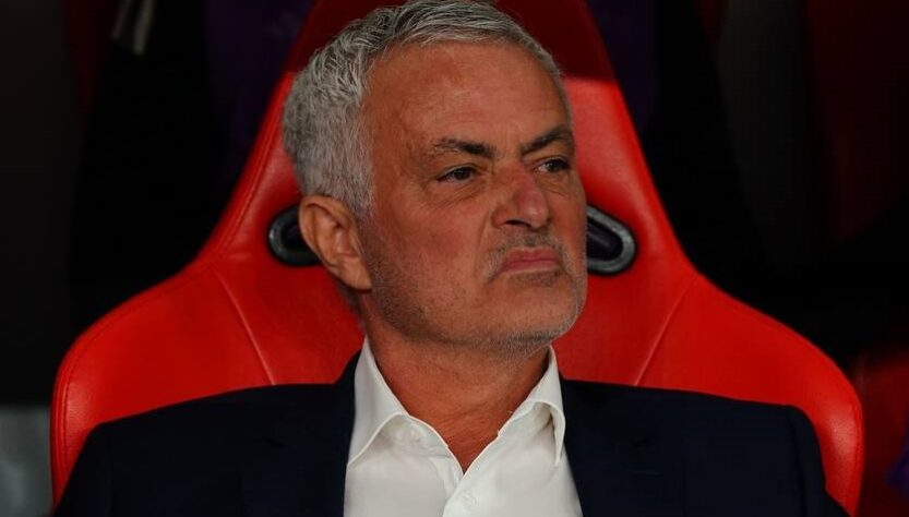 Новини спорту - Вірусна навала атакувала гравців і тренерів Бенфіки перед грою з Порту