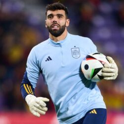 Новини спорту - Воротар Арсеналу отримав підвищення зарплати