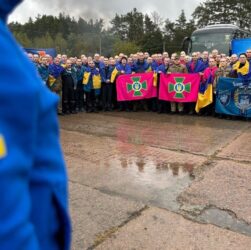 Новини України - З полону повернулись 205 військових і цивільних