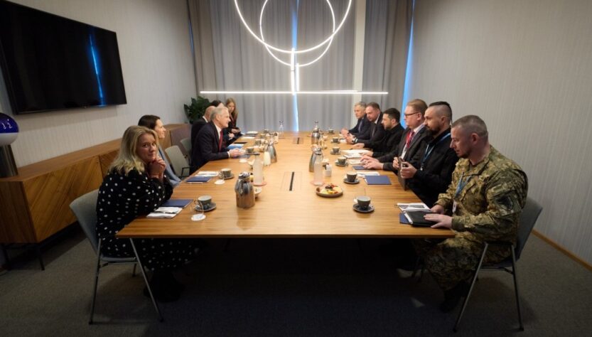 Новини України - Зеленський обговорив з прем'єром Норвегії "стіну дронів"