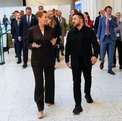 Новини світу - Зеленський прибув у Данію на саміт Євроспільноти