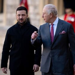 Новини України - Зеленський прибув у Лондоні і зустрівся з королем