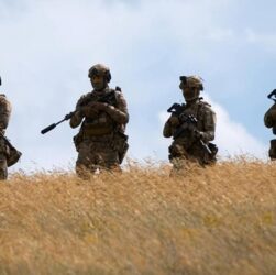 Новини України - Зеленський пропонує Раді продовжити воєнний стан