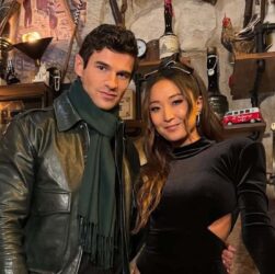 Новини культури - Зірки серіалу Емілі в Парижі Ешлі Парк і Пол Форман розійшлися