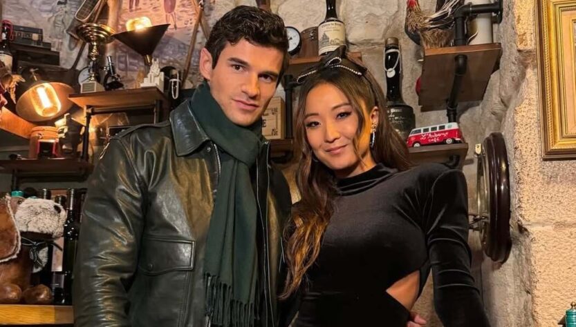 Новини культури - Зірки серіалу Емілі в Парижі Ешлі Парк і Пол Форман розійшлися