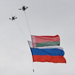 Новини світу - Зросло число білорусів, що вважають Росію небезпечнішою за США - СЗР