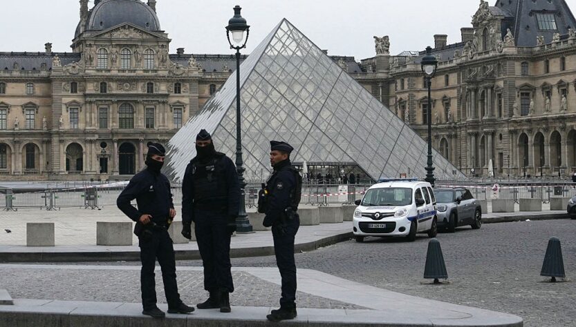 Новини світу - Зухвале пограбування Лувру: стали відомі деталі