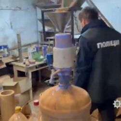 Нацполіція ліквідувала ще одну мережу підпільних цехів з виробництва кави та спецій